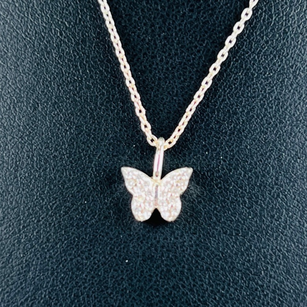 Beautiful delicate, silvertone solid / bling, butterfly pendant necklace - Picture 6 of 9